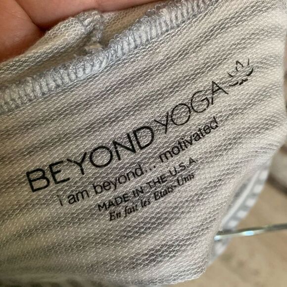 Beyond yoga open side hooded top xs *please read description* - Picture 6 of 9